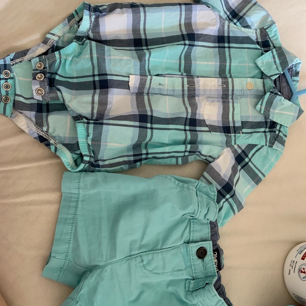 OshKosh short and bodysuit set